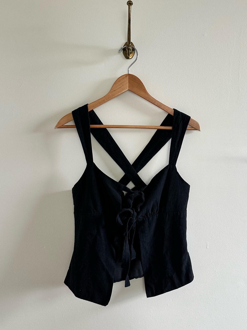 Linen blend black Tie front tank- M